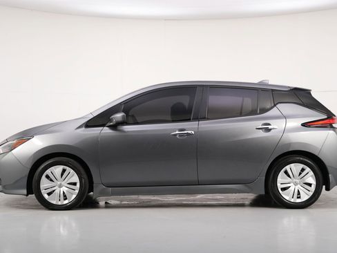 Used 2025 Nissan Leaf S image 8