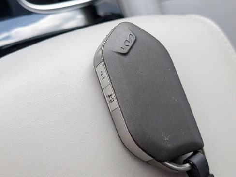 Used 2024 Kia Telluride S w/ S Sunroof Package FWD image 33