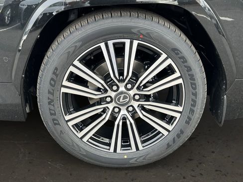 New 2026 Lexus LX 700h Luxury image 25