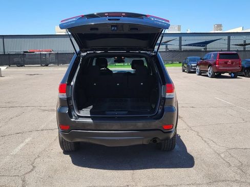 Used 2015 Jeep Grand Cherokee Laredo w/ Quick Order Package 23E AWD/4WD image 11