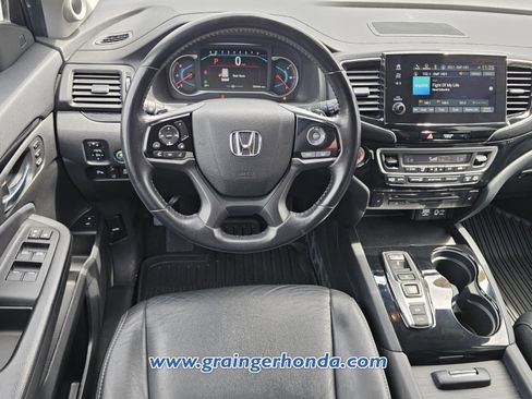 Used 2021 Honda Pilot Touring image 12