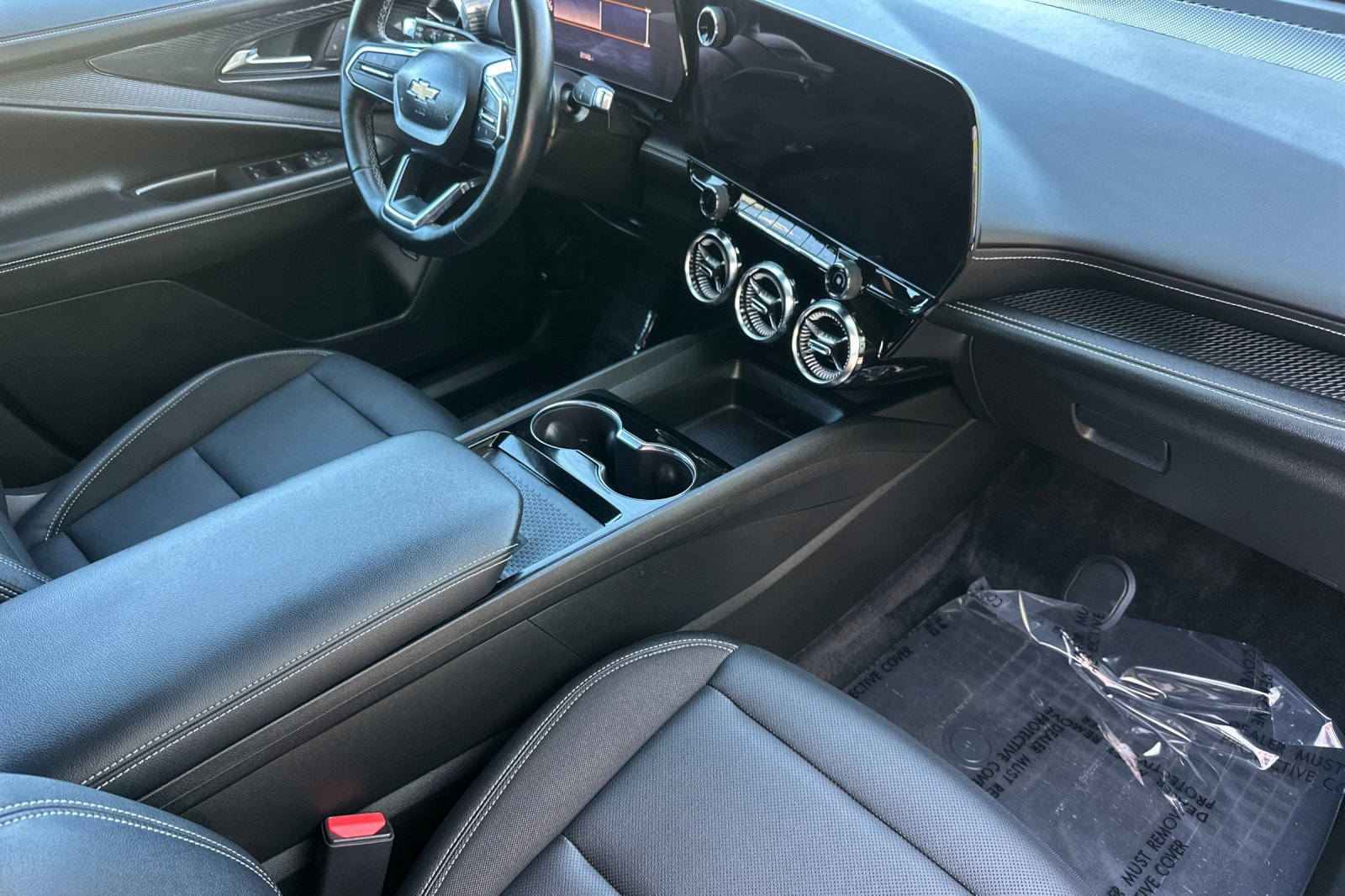 Used 2024 Chevrolet Blazer EV LT AWD/4WD image 19