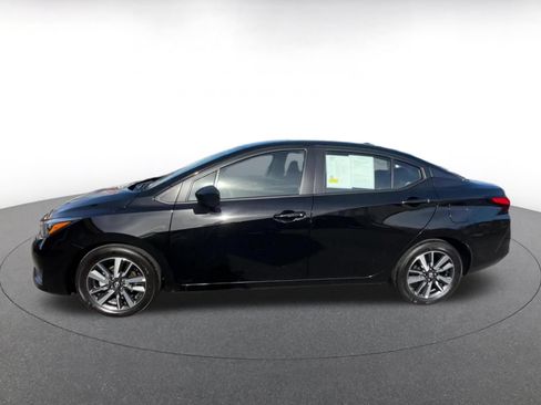 Used 2025 Nissan Versa SV FWD image 9