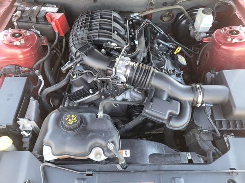 Used 2013 Ford Mustang Premium w/ Comfort Pkg RWD image 22