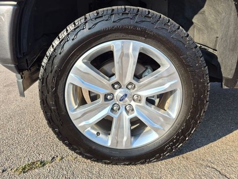 Used 2018 Ford F150 Platinum w/ Equipment Group 701A Luxury AWD/4WD image 23