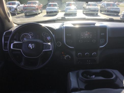 Used 2020 RAM 1500 Big Horn AWD/4WD image 10