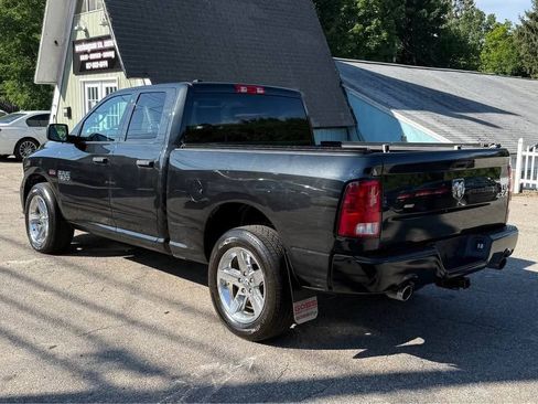 Used 2017 RAM 1500 Express AWD/4WD image 4