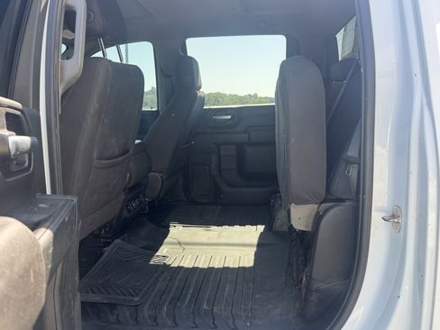 Used 2022 Chevrolet Silverado 3500 LT w/ Convenience Package image 6