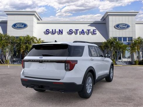 New 2026 Ford Explorer Active RWD image 9