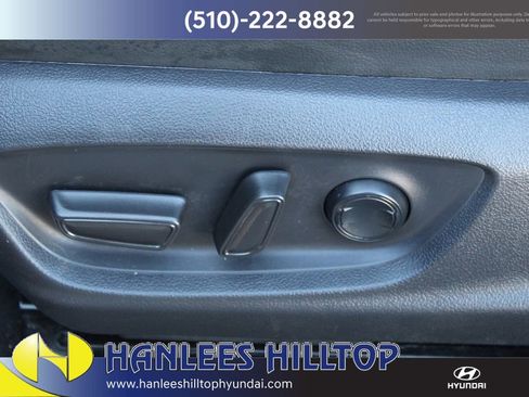 Used 2021 Toyota Camry SE image 13