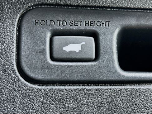 Used 2025 Honda Pilot EX-L image 30