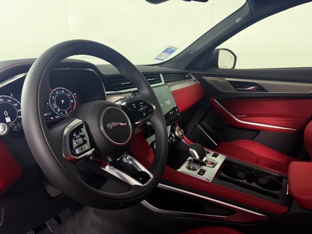 Used 2026 Jaguar F-PACE R-Dynamic S AWD/4WD image 8
