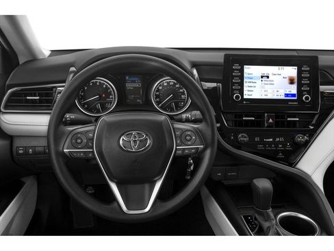 Used 2023 Toyota Camry LE FWD image 4