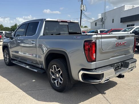 Used 2025 GMC Sierra 1500 SLT AWD/4WD image 8