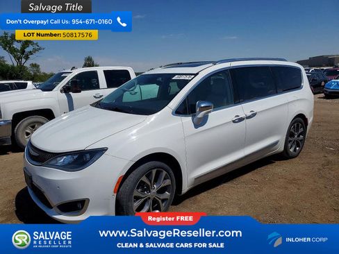Used 2017 Chrysler Pacifica Limited FWD image 1