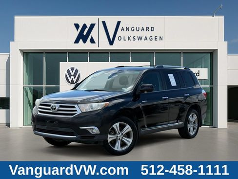 Used 2011 Toyota Highlander Limited w/ Tow Pkg AWD/4WD image 1