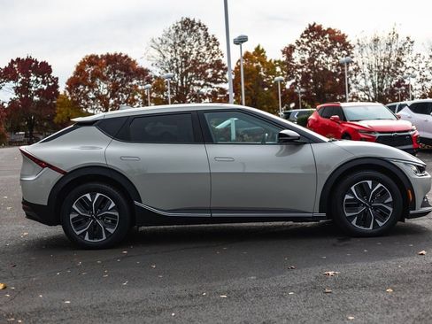 Used 2024 Kia EV6 Light image 27