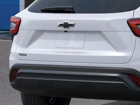 New 2026 Chevrolet Trax LS image 14