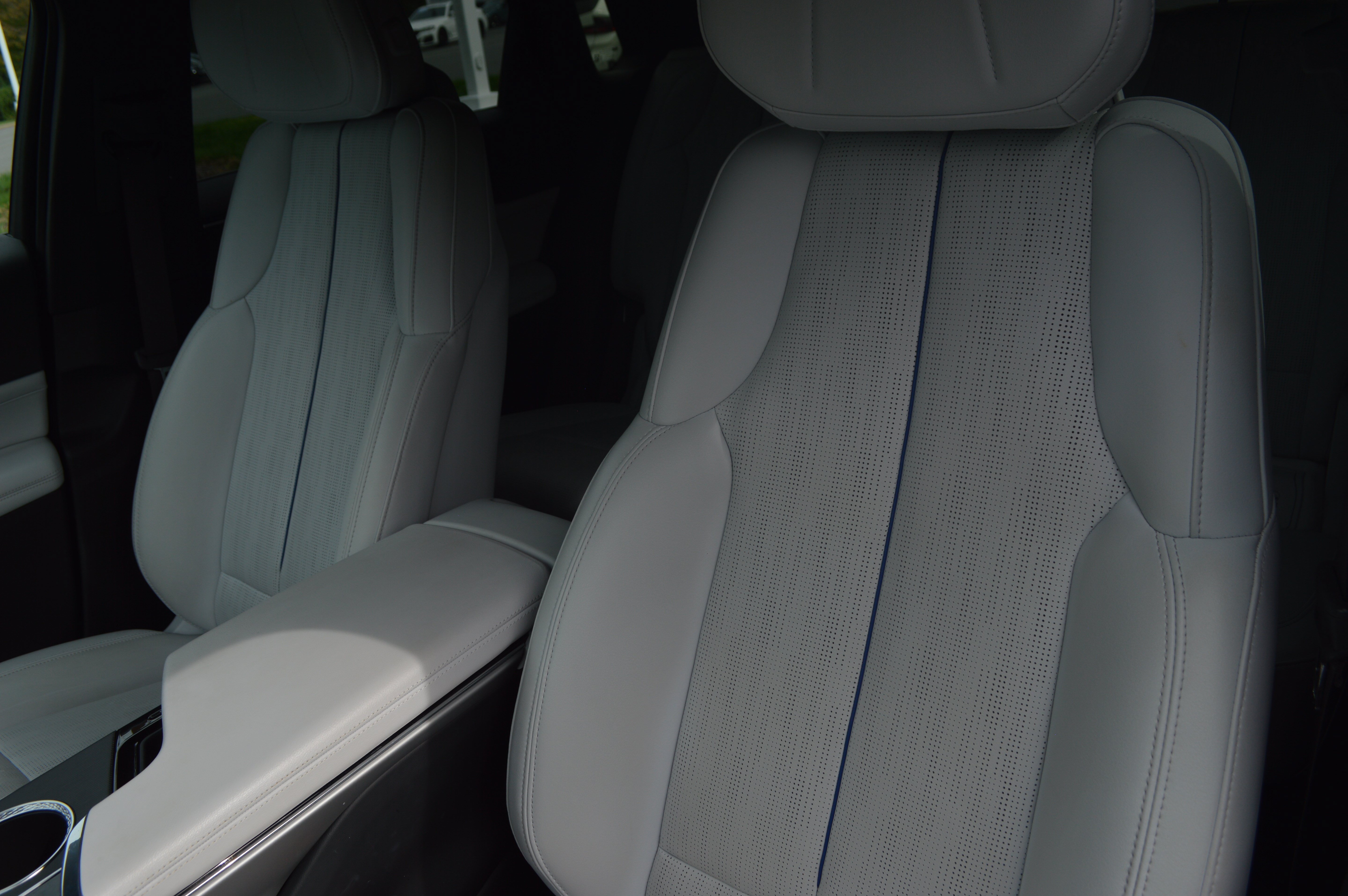 Used 2024 Cadillac Lyriq Sport RWD image 23
