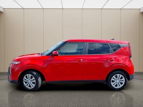Used 2021 Kia Soul LX FWD image 11