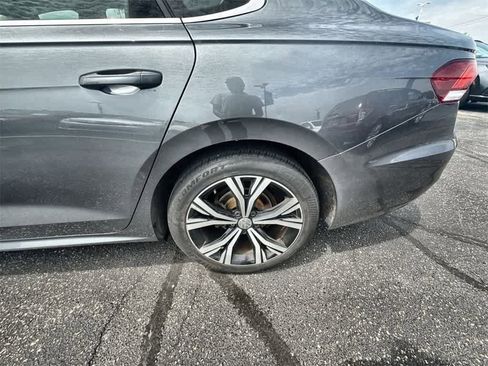 Used 2022 Volkswagen Passat 2.0T SE image 12