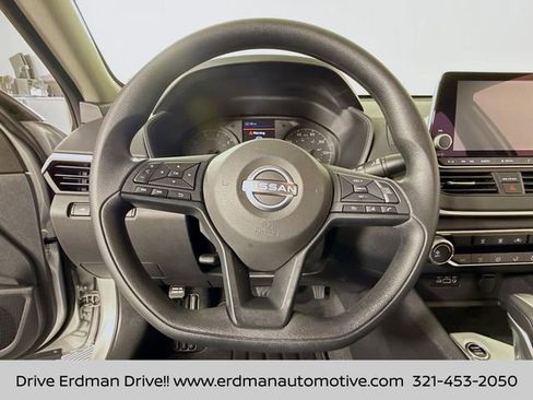 Certified 2025 Nissan Altima 2.5 S image 11