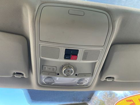 Used 2015 Volkswagen Tiguan SEL image 10