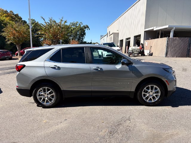 Used 2024 Chevrolet Equinox LT AWD/4WD image 6