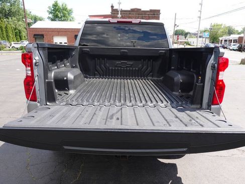 Used 2023 Chevrolet Silverado 1500 LT AWD/4WD image 25