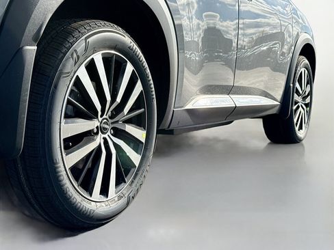 New 2025 Nissan Pathfinder Platinum w/ Cargo Package image 13