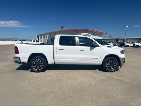 Used 2025 RAM 1500 Laramie AWD/4WD image 7