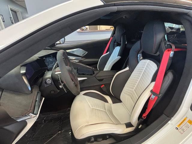 Used 2023 Chevrolet Corvette Stingray Premium Cpe w/ Z51 Performance Package RWD image 9