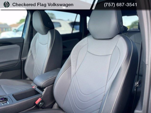 Used 2026 Volkswagen Tiguan SE R-Line AWD/4WD image 22