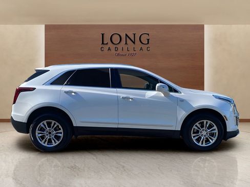 Used 2020 Cadillac XT5 Premium Luxury w/ LPO, Floor Liner Package AWD/4WD image 6