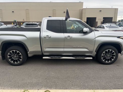 Used 2022 Toyota Tundra Limited AWD/4WD image 5