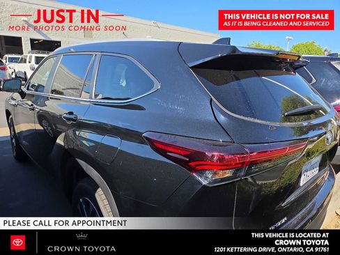 Used 2026 Toyota Highlander XLE AWD/4WD image 3