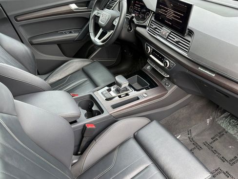 Used 2023 Audi Q5 e Premium Plus w/ Premium Plus Package image 15