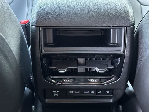 New 2026 Jeep Grand Cherokee Limited AWD/4WD image 15