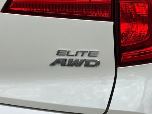 Used 2016 Honda Pilot Elite image 9