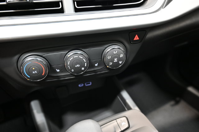 New 2026 Chevrolet Trax RS w/ Sunroof Package FWD image 17