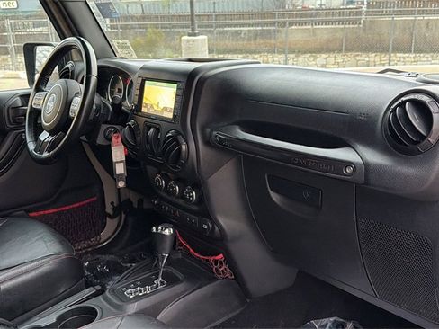 Used 2017 Jeep Wrangler Rubicon image 37