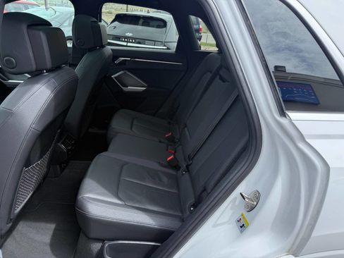 Used 2025 Audi Q3 2.0T Premium image 4