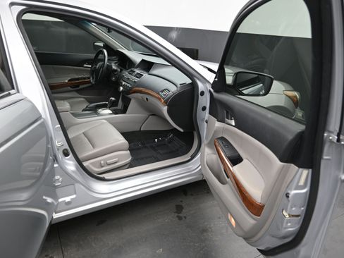Used 2012 Honda Accord EX-L image 11