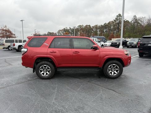 Used 2022 Toyota 4Runner TRD Off-Road image 9