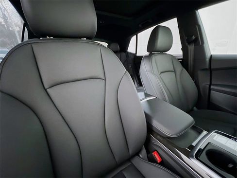 New 2026 Audi Q8 Premium Plus image 28