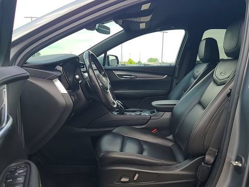Used 2022 Cadillac XT5 Luxury w/ LPO, Floor Liner Package AWD/4WD image 12