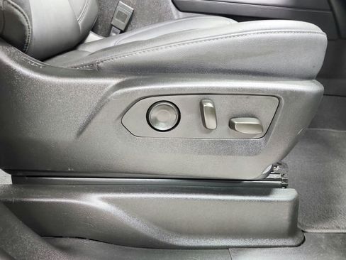 Used 2024 Chevrolet Tahoe LT image 43