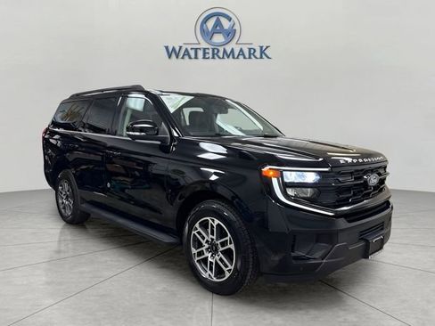 Used 2025 Ford Expedition Active image 7