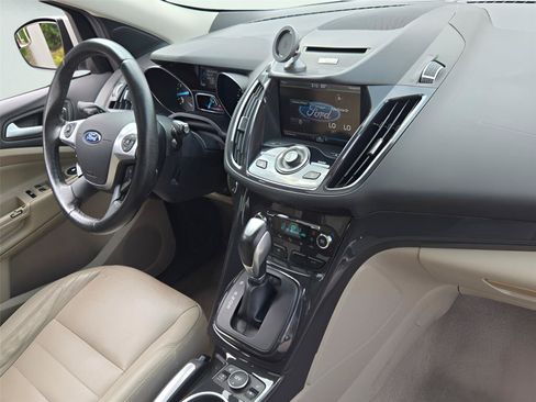 Used 2014 Ford Escape Titanium FWD image 5