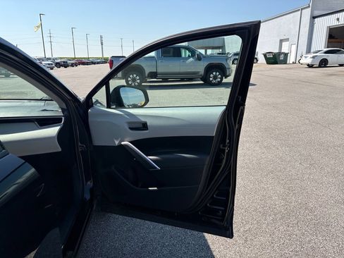 Used 2023 Toyota Corolla Cross L AWD/4WD image 40